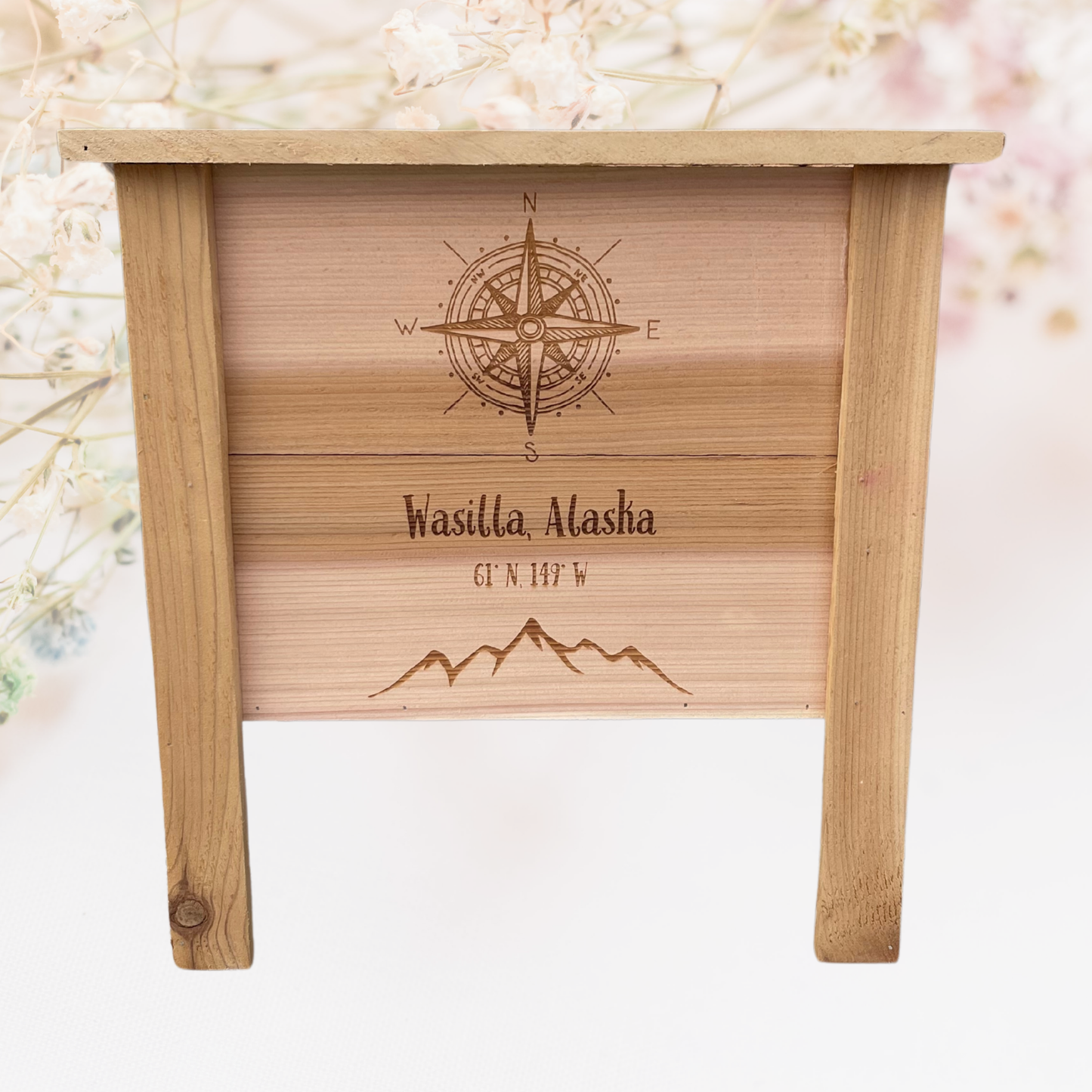 Wasilla AK Compass Small Cedar Planter