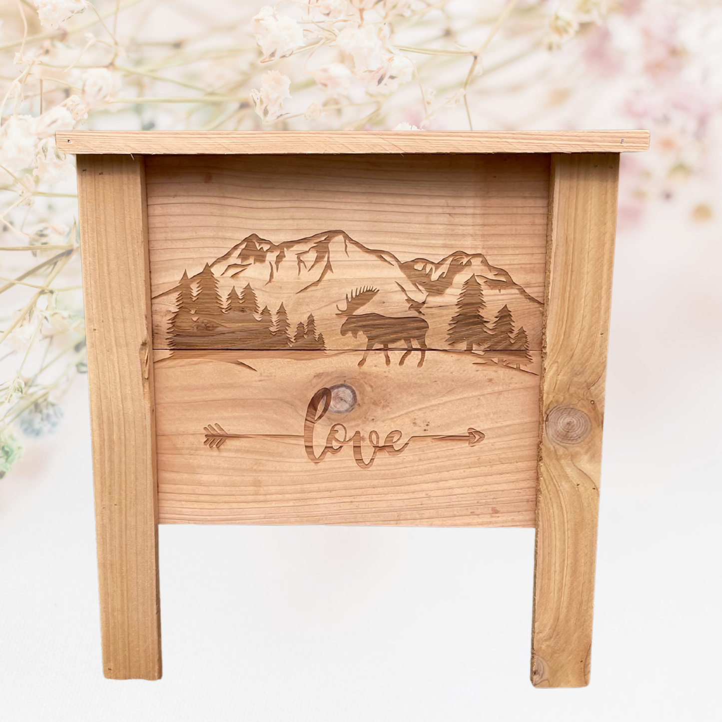 Moose Mountain Love Small Cedar Planter